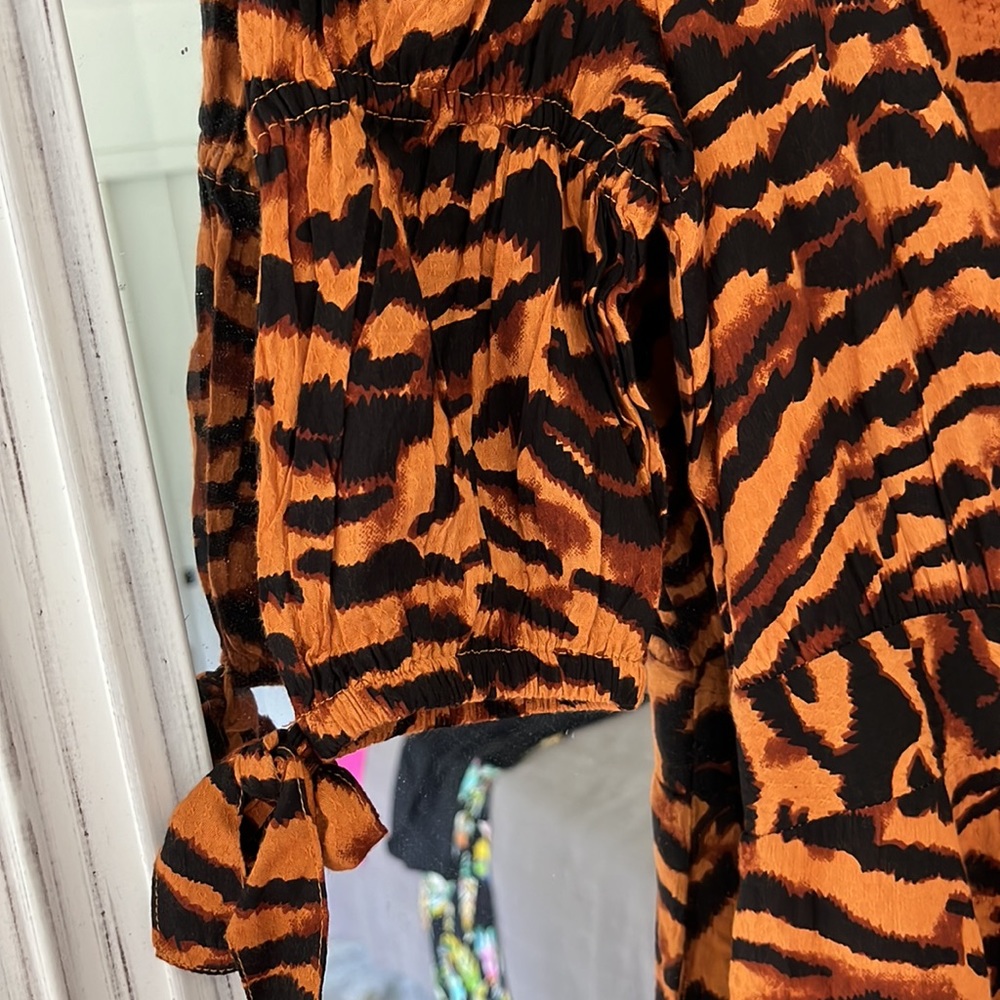 WALTER‎ BAKER Yosline Gathered Tiger Jacquard Midi Dress Size 4 NWOT - Picture 11 of 14